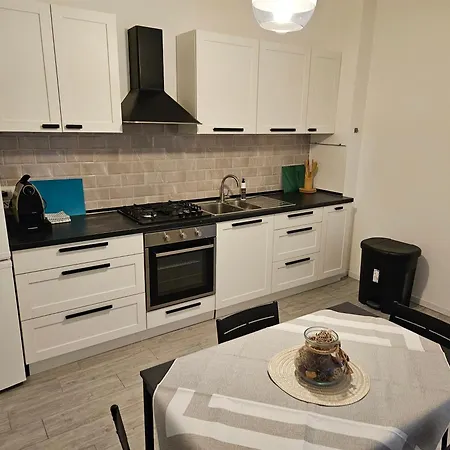 Casa Leonardo بارما