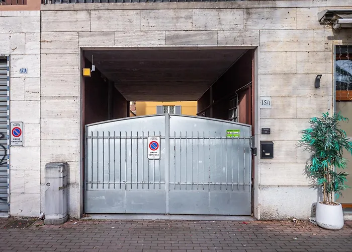 Casa Leonardo * بارما